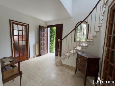 Maison - 170 m² - 10 pièces