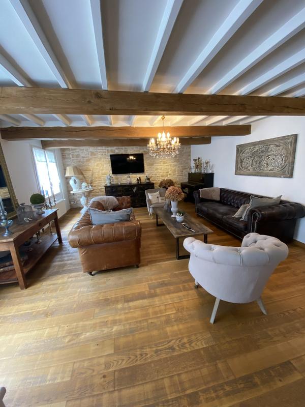 Maison traditionnelle - 462 m² - 12 pièces