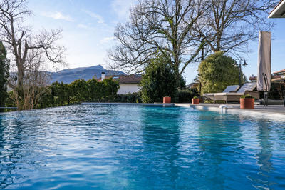 Maison - 200 m² - 7 pièces