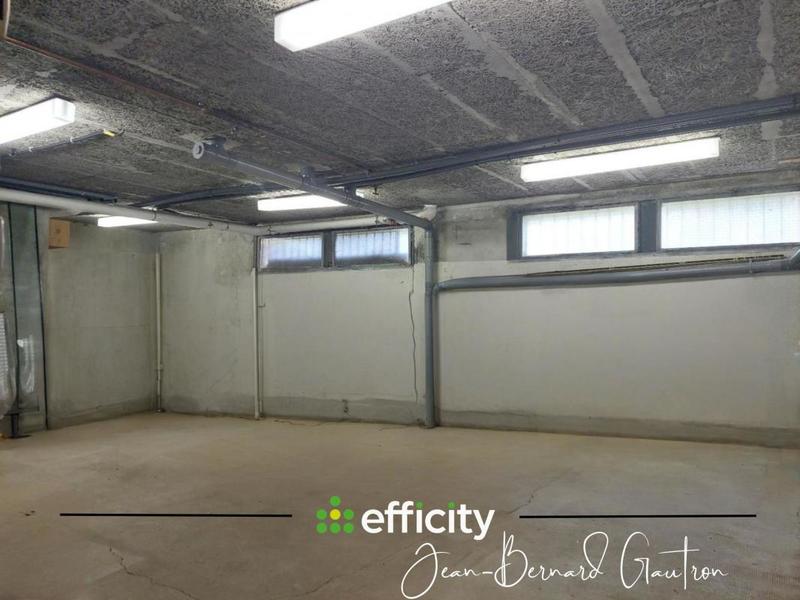 Bureau - 446 m² - 14 pièces