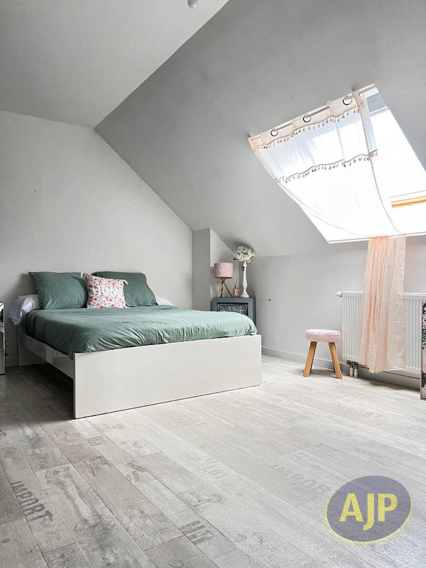 Maison - 102 m² - 5 pièces