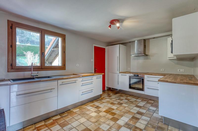 Maison - 105 m² - 4 pièces