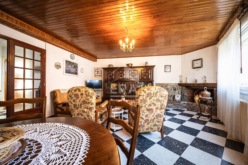 Maison - 140 m² - 6 pièces