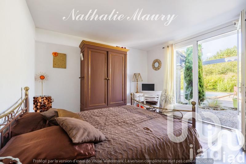 Maison - 240 m² - 7 pièces