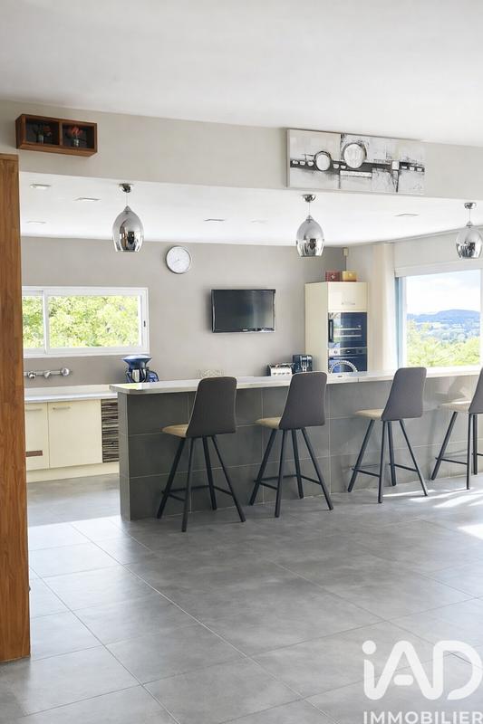 Maison de maîtres - 250 m² - 7 pièces