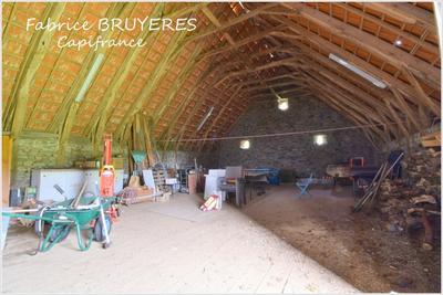 Propriété - 167 m² - 6 pièces