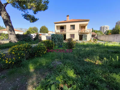 Maison - 150 m² - 6 pièces