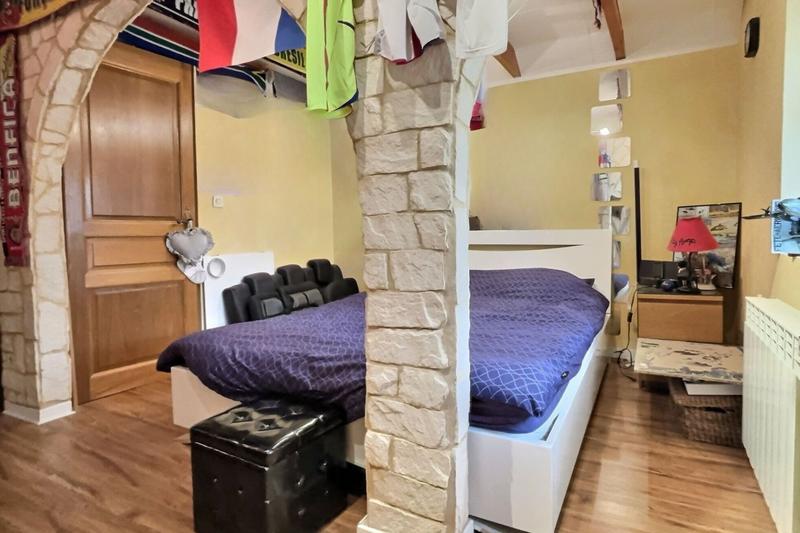 Maison - 110 m² - 4 pièces