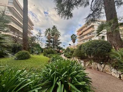 Studio - 32 m² - 1 pièce