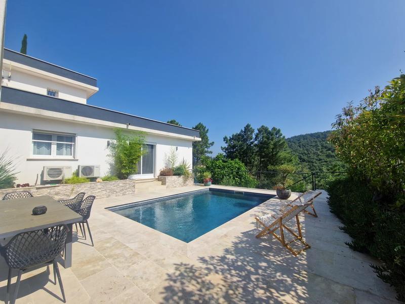 Villa - 132 m² - 5 pièces
