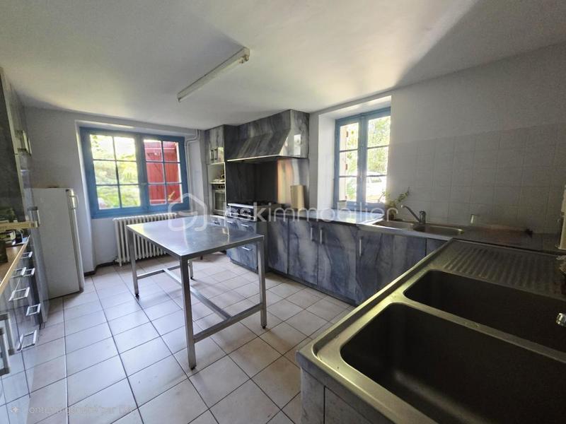 Propriété - 500 m² - 21 pièces