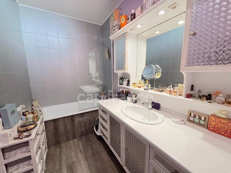 Appartement - 82 m² - 4 pièces