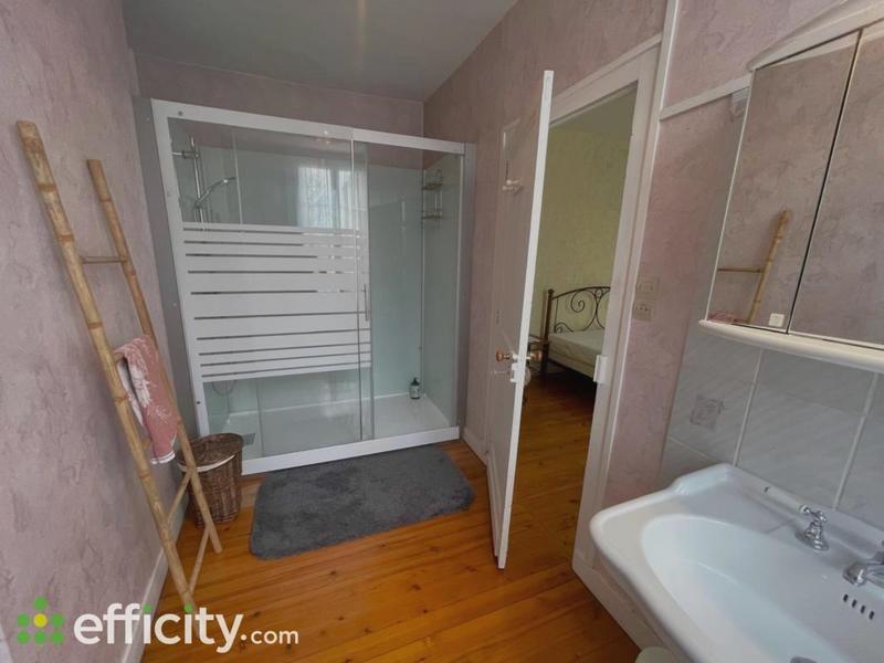 Maison - 178 m² - 8 pièces