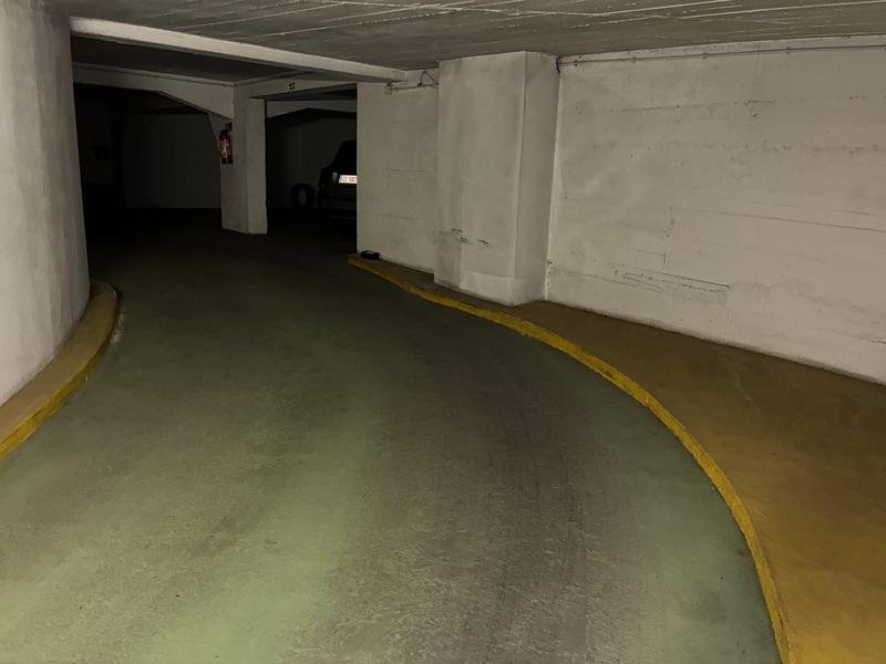 Parking / Garage - 12 m²