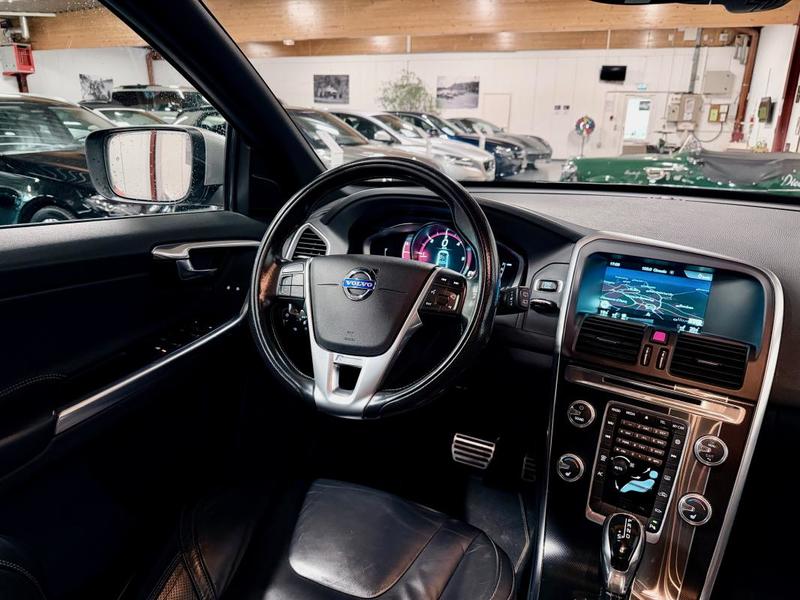 Volvo Xc60 D4 181ch R-Design Geartronic 8