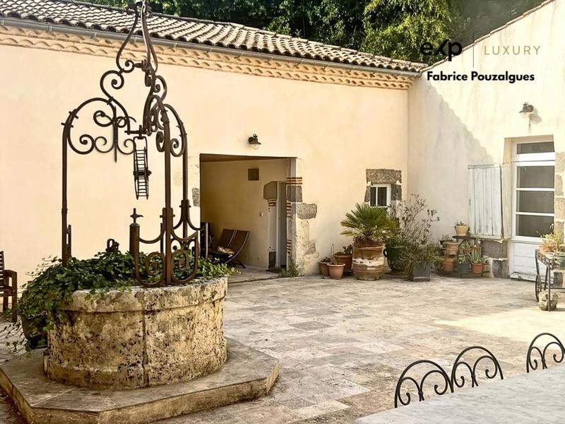 Propriété - 533 m² - 20 pièces