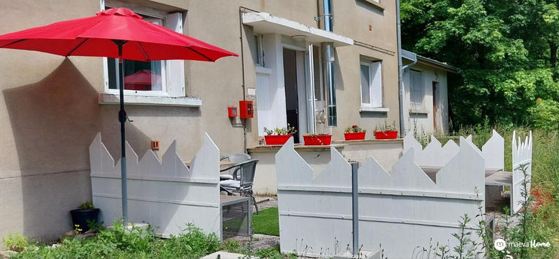 Château - 1 950 m² - 26 pièces