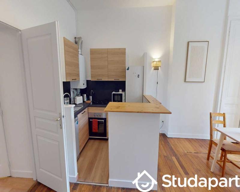 Chambre - 80 m² - 1 pièce