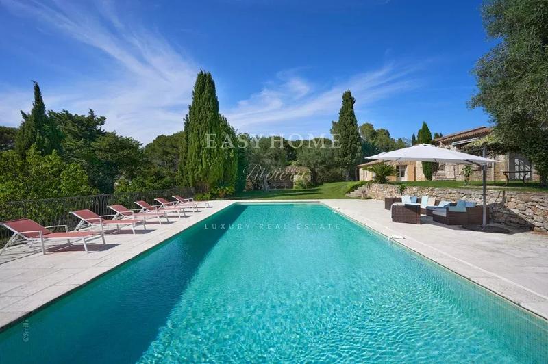 Villa - 380 m² - 10 pièces