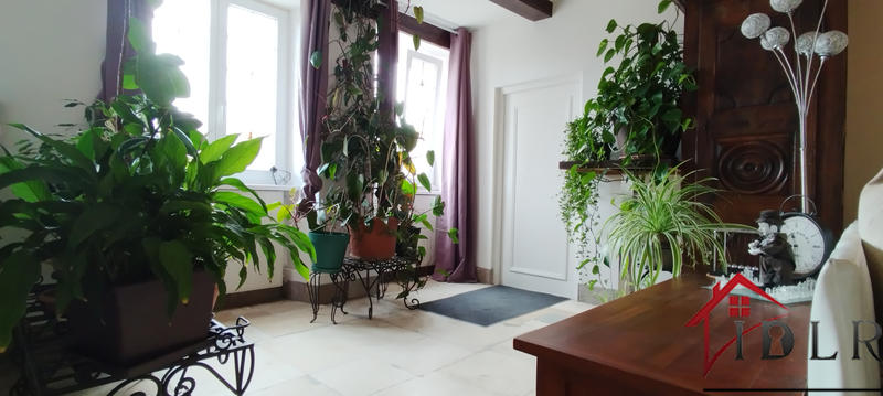 Maison - 220 m² - 7 pièces