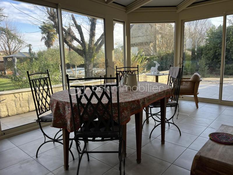 Demeure - 205 m² - 6 pièces