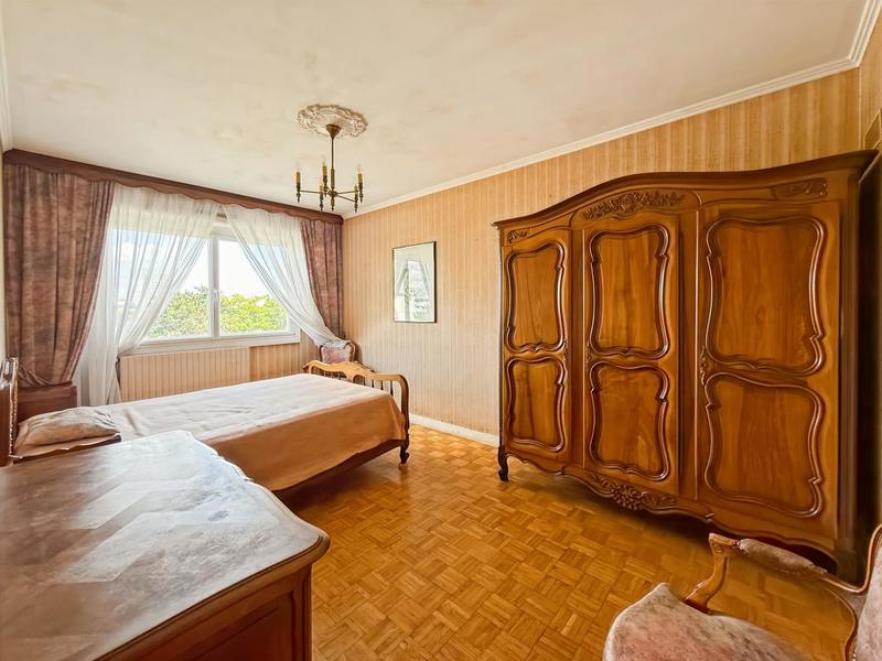 Appartement - 102 m² - 4 pièces