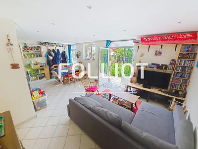 Maison - 74 m² - 6 pièces