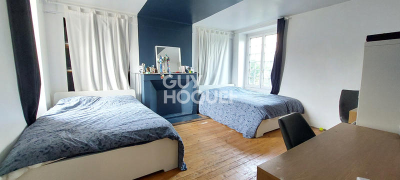 Maison - 218 m² - 9 pièces