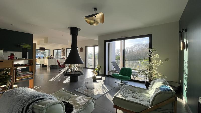 Maison contemporaine - 242 m² - 10 pièces