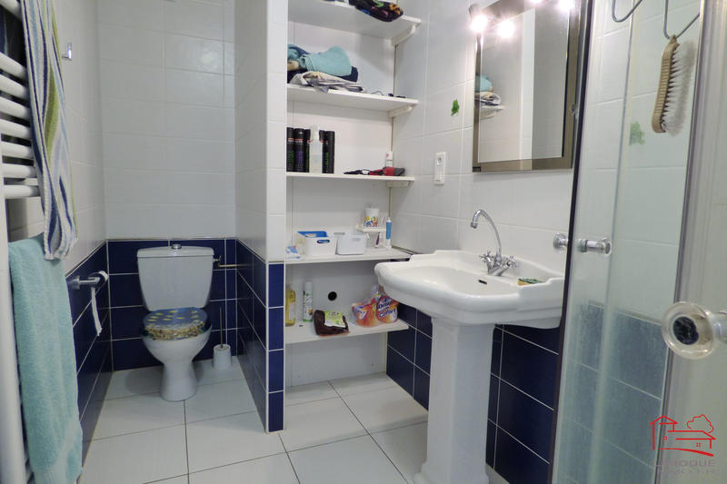 Maison - 220 m² - 6 pièces