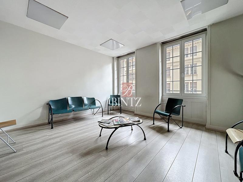 Local d'activités - 195 m²