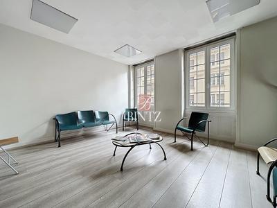 Local d'activités - 195 m²