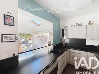 Maison - 99 m² - 6 pièces