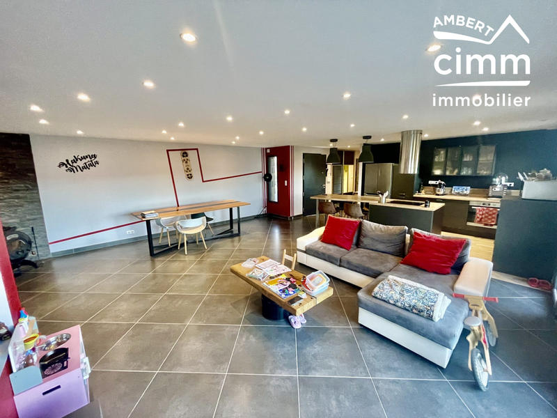 Maison - 165 m² - 7 pièces