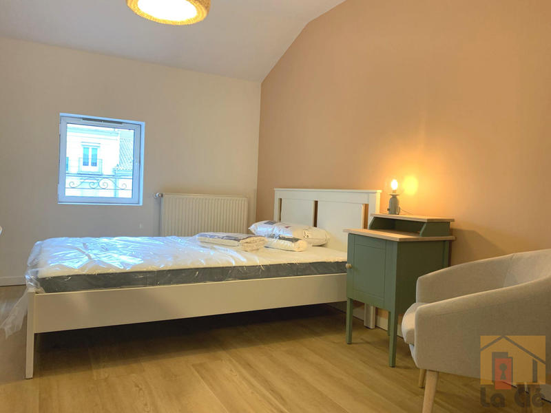 Appartement - 230 m² - 10 pièces