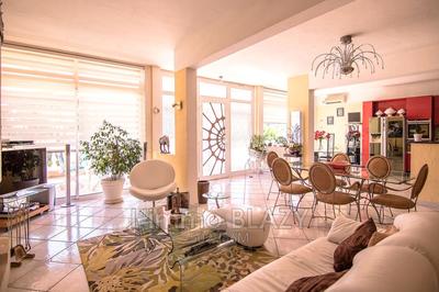 Villa - 170 m² - 5 pièces