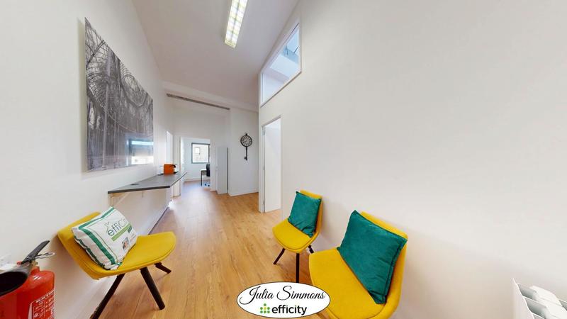 Bureau - 60 m² - 4 pièces