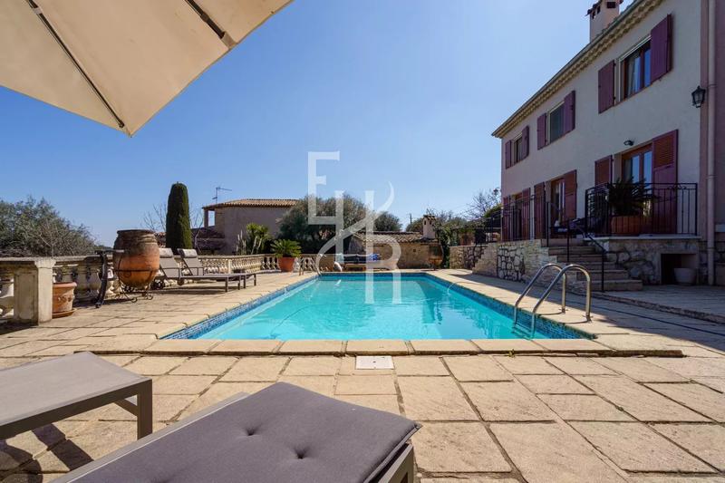 Villa - 173 m² - 7 pièces