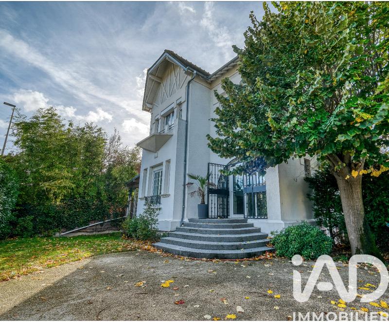 Maison - 170 m² - 6 pièces