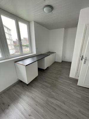 Maison - 94 m² - 5 pièces