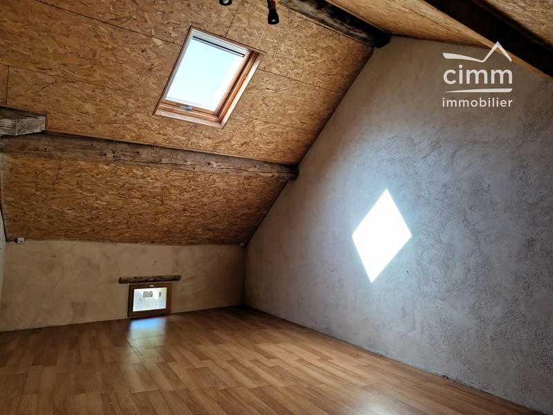 Maison - 217 m² - 7 pièces