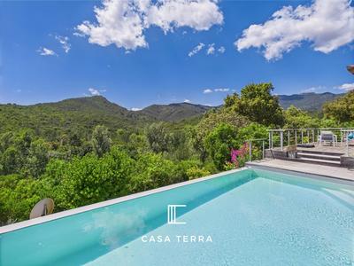 Villa - 205 m² - 5 pièces