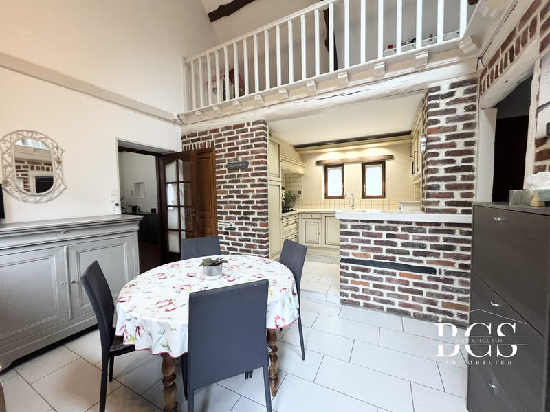 Maison - 140 m² - 8 pièces