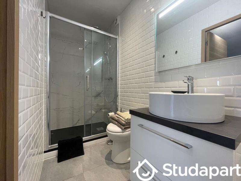 Chambre - 12 m² - 1 pièce