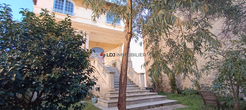 Maison ancienne - 510 m² - 13 pièces