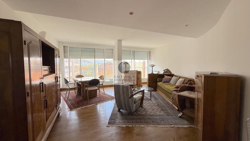 Appartement - 137 m² - 6 pièces