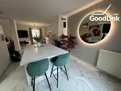 Maison - 95 m² - 5 pièces