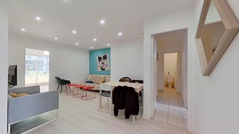 Appartement - 92 m² - 5 pièces