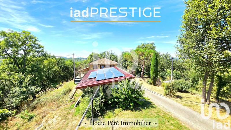 Maison - 236 m² - 6 pièces