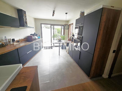 Maison - 96 m² - 5 pièces